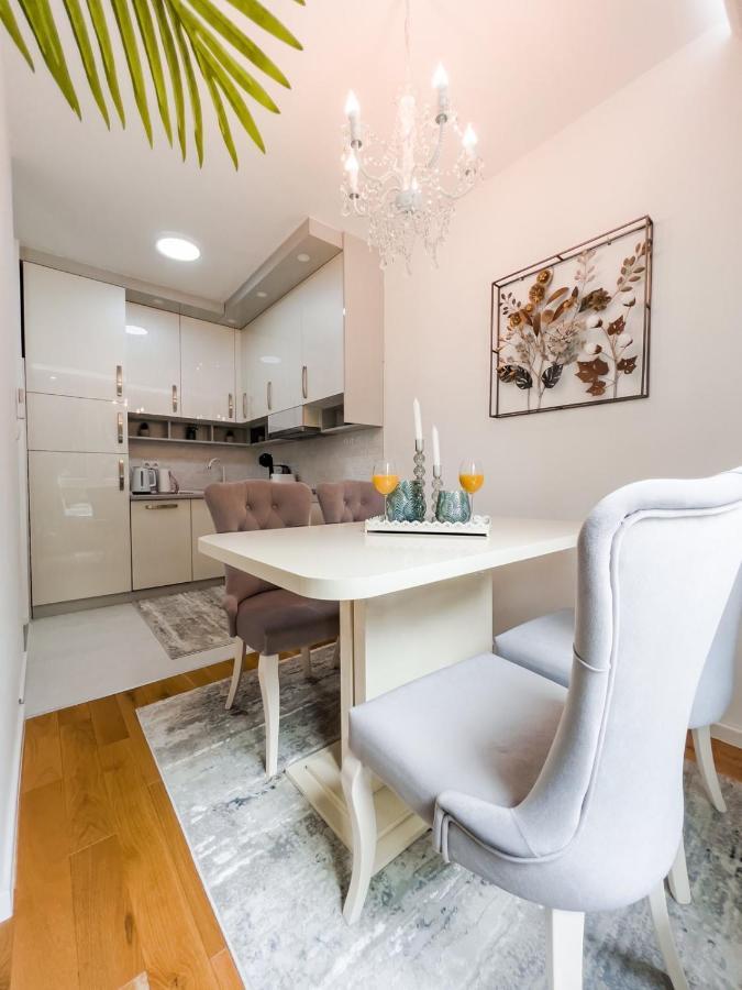 Fontana Apartmani Free Parking Tuzla Extérieur photo