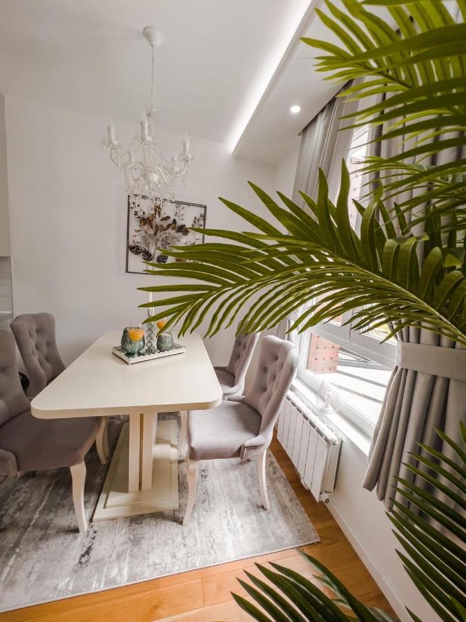 Fontana Apartmani Free Parking Tuzla Extérieur photo